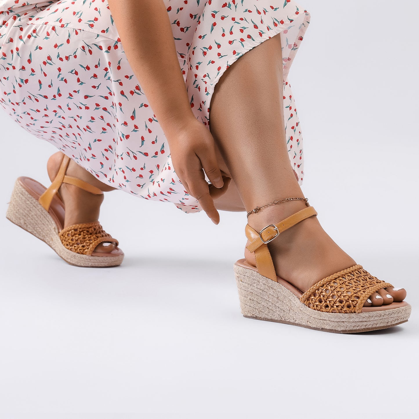 Luoika Women's Wide Width Wedge Sandals, Ankle Strap Open Toe Platform Wedge Pump Heel Women's Sandals Concise Casual Summer Shoes.