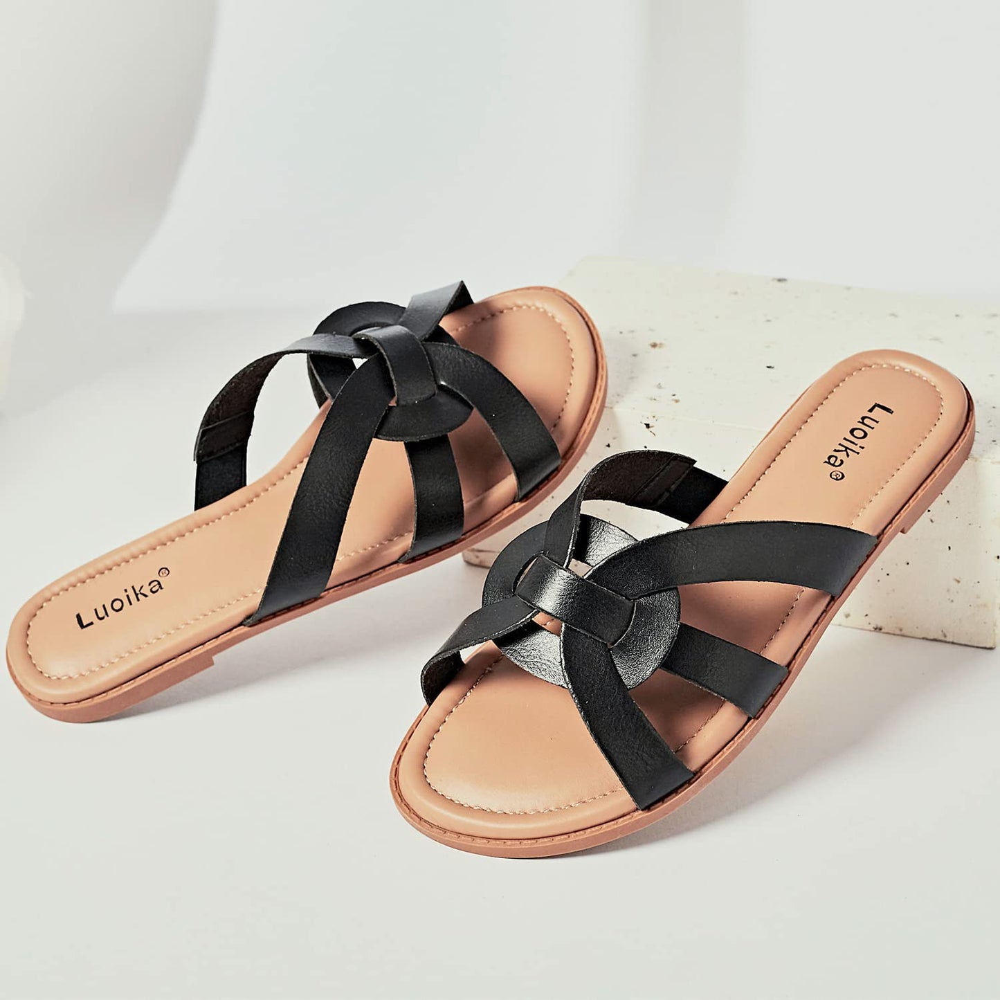 Luoika Women's Wide Width Flat Slides Sandals, Slip on Slide Sandal Casual Comfortable Summer Beach Shoes for Women.