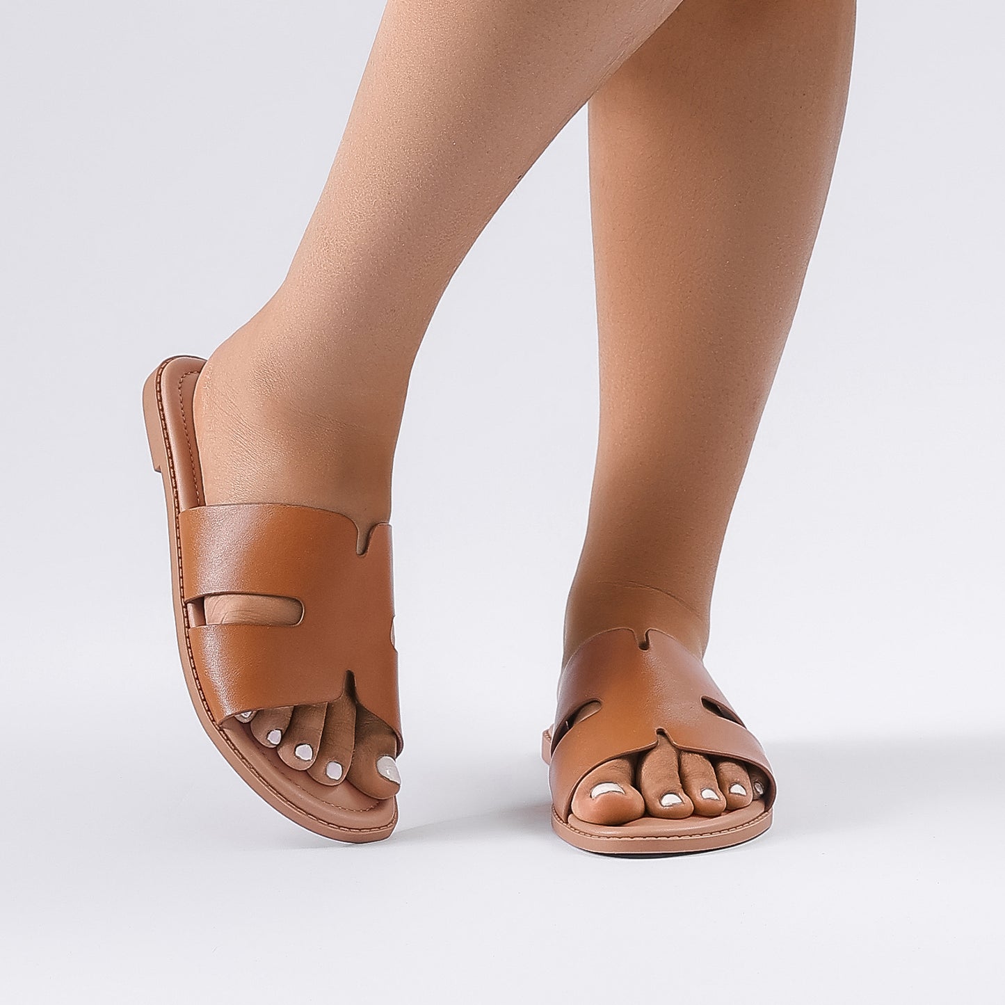 Luoika Women's Wide Width Flat Slides Sandals, Casual Comfortable Summer Beach Shoes Slip on Slide Sandal for Women.
