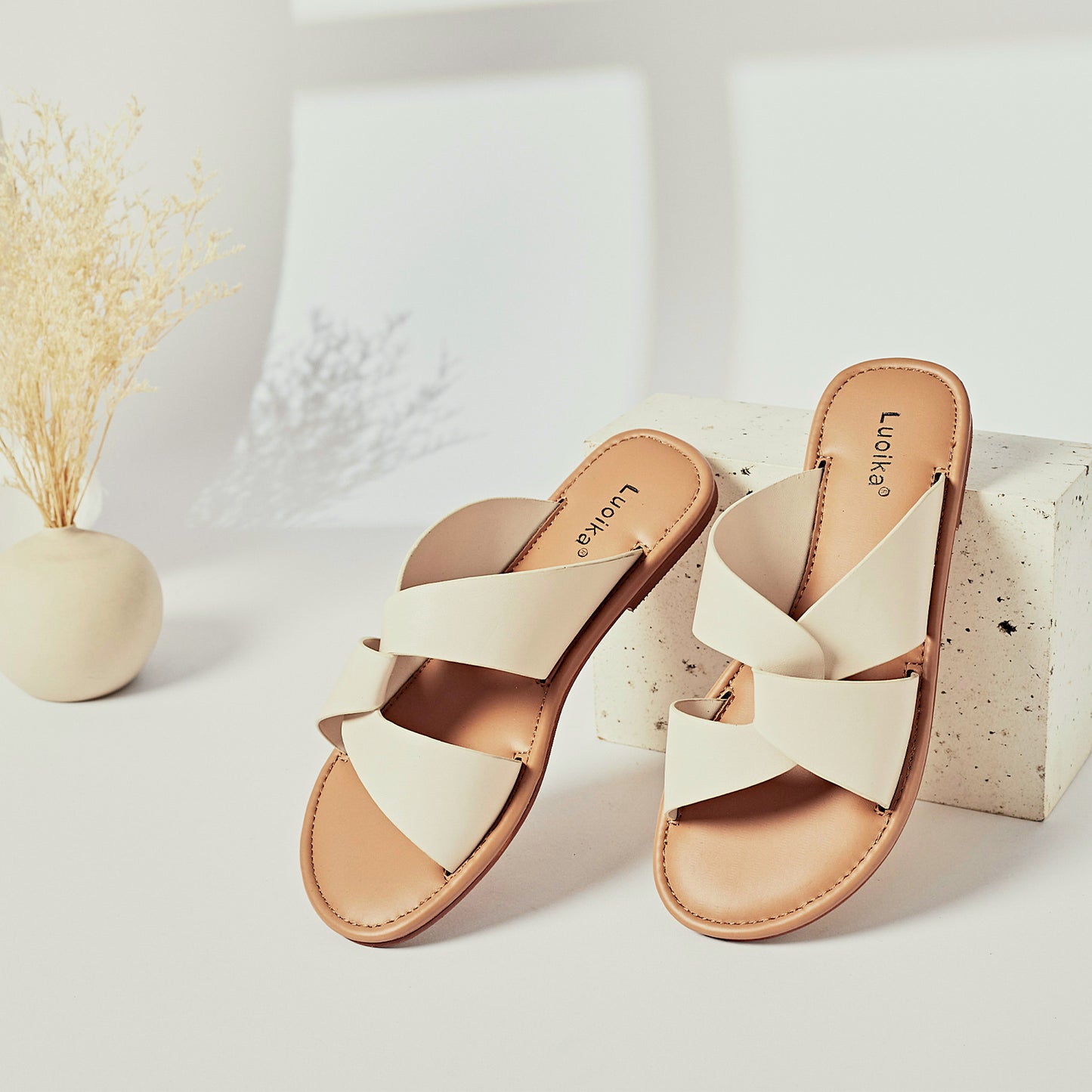 Luoika Women's Wide Width Flat Slides Sandals, Strapy Slide Sandal Slip on Dressy Summer Shoes for Women.