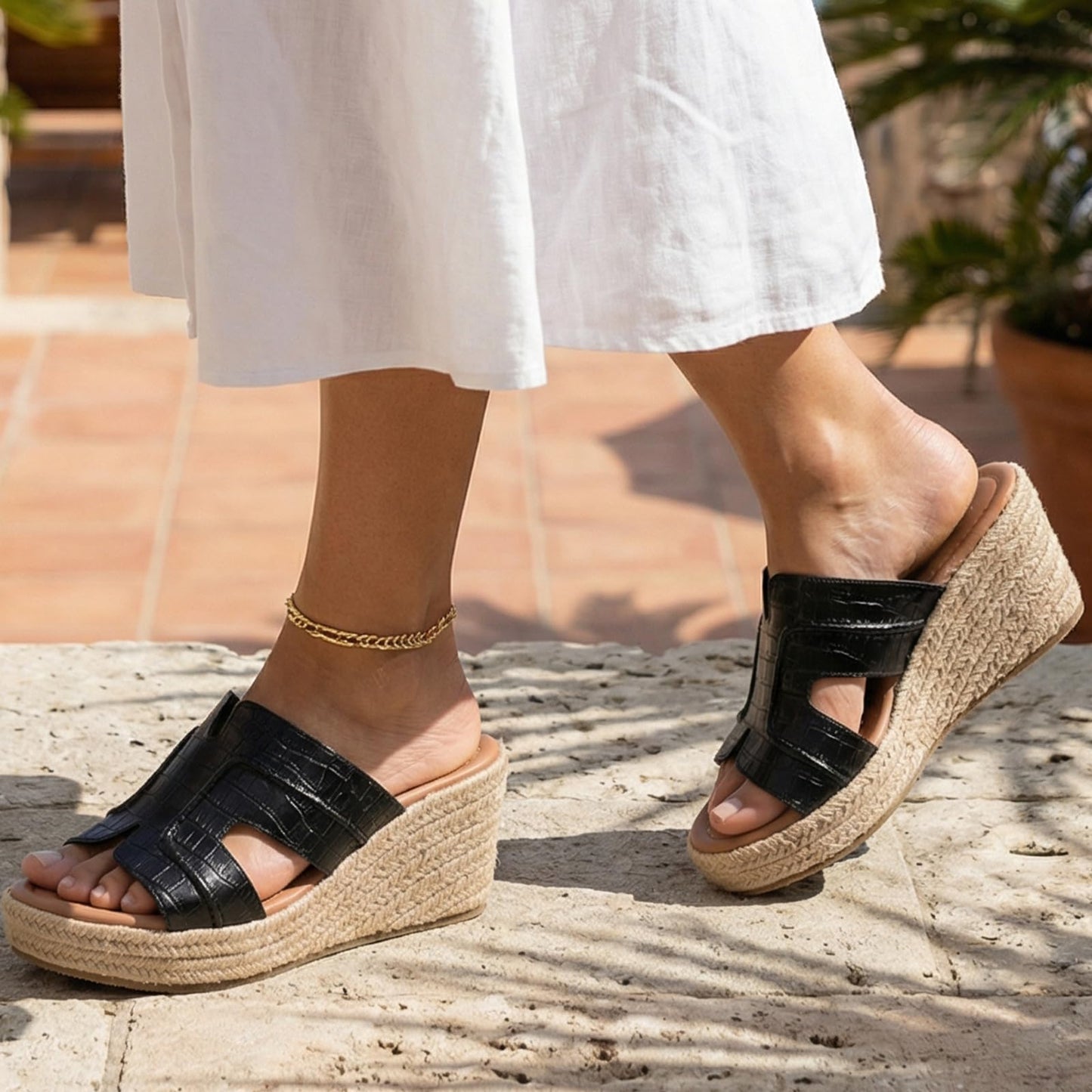 Luoika Women's Wide Width Wedge Slides Sandals, Slip on Plateform Wedge Pump Heel Casual Summer Sandals for Women.