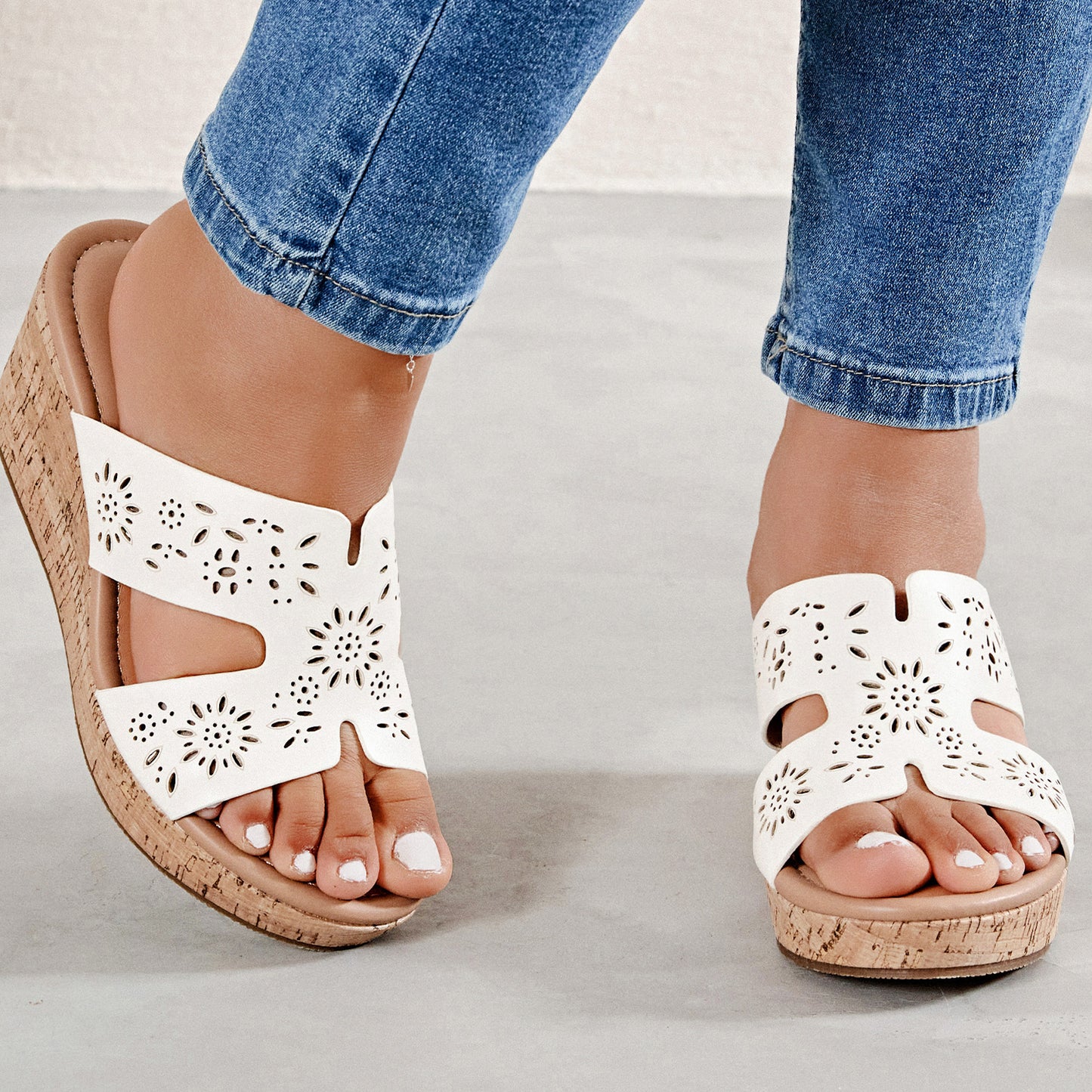 Luoika Women's Wide Width Wedge Slides Sandals, Slip on Plateform Wedge Pump Heel Casual Summer Sandals for Women.